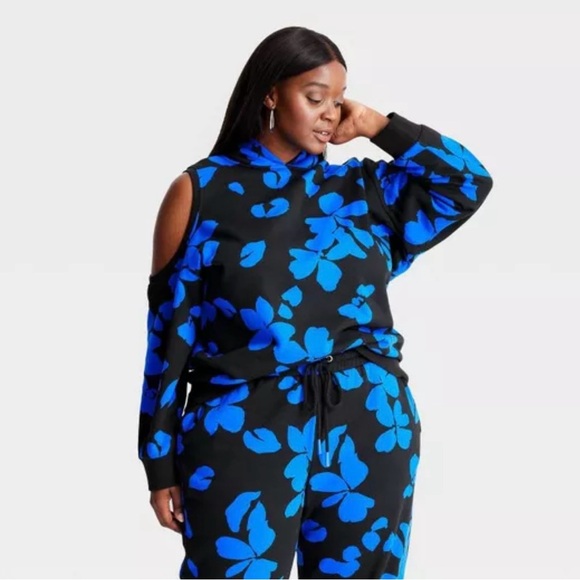 🆕 listing! Stylish sweats (hoodie only) - Picture 8 of 8